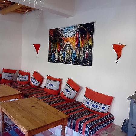 Maison D'Hotes Agdal Telouet Tiguidert Exteriör bild