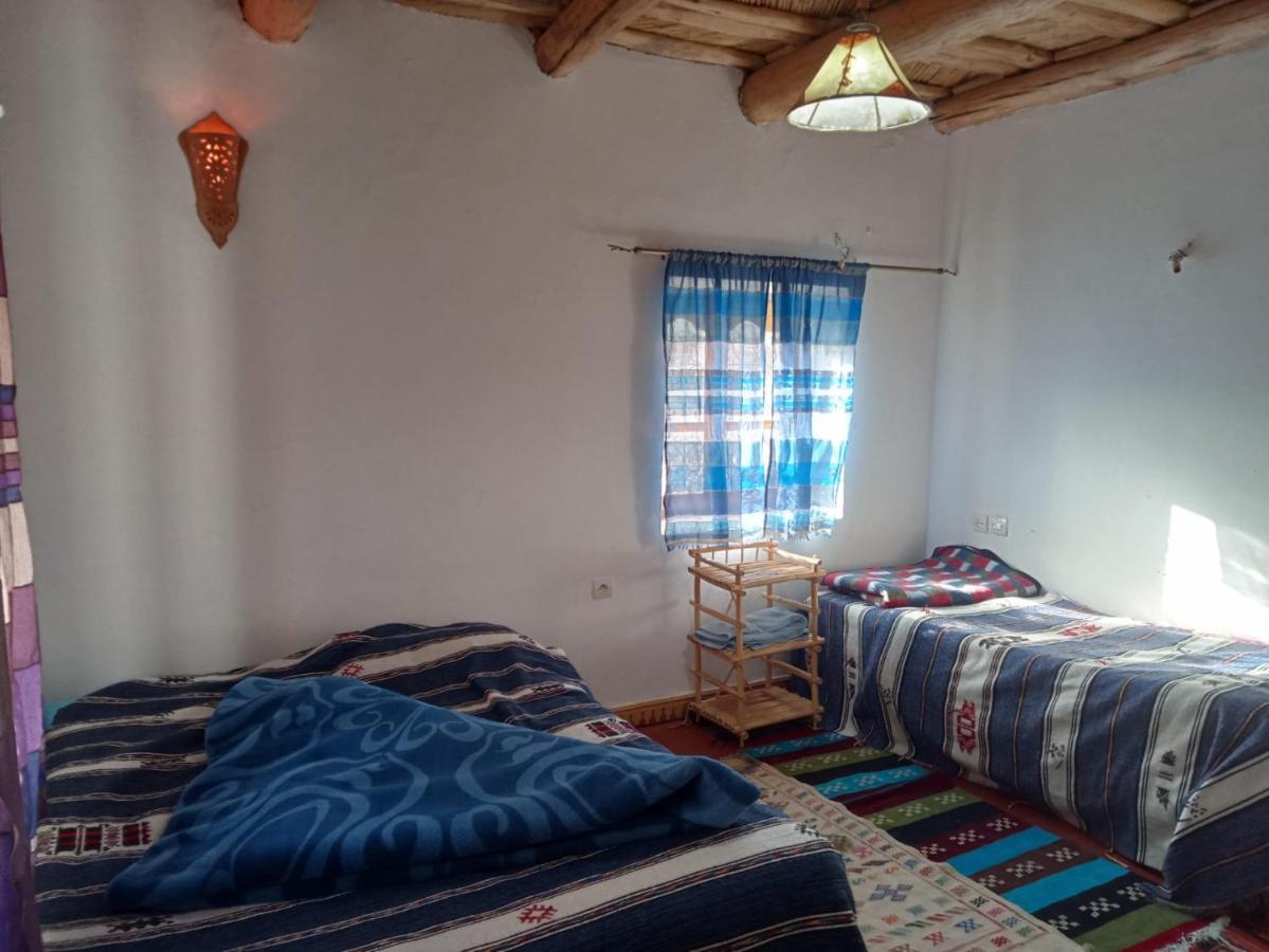 Maison D'Hotes Agdal Telouet Tiguidert Exteriör bild