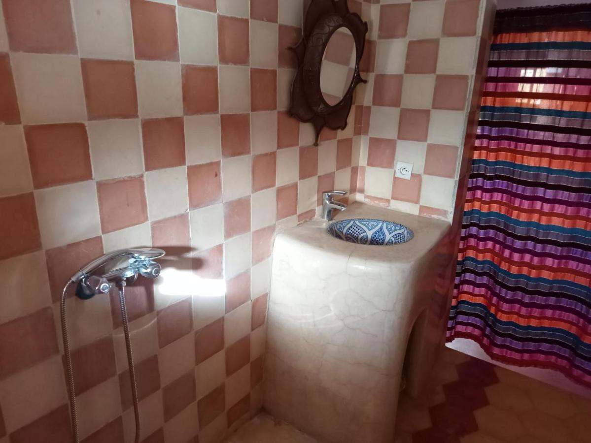 Maison D'Hotes Agdal Telouet Tiguidert Exteriör bild