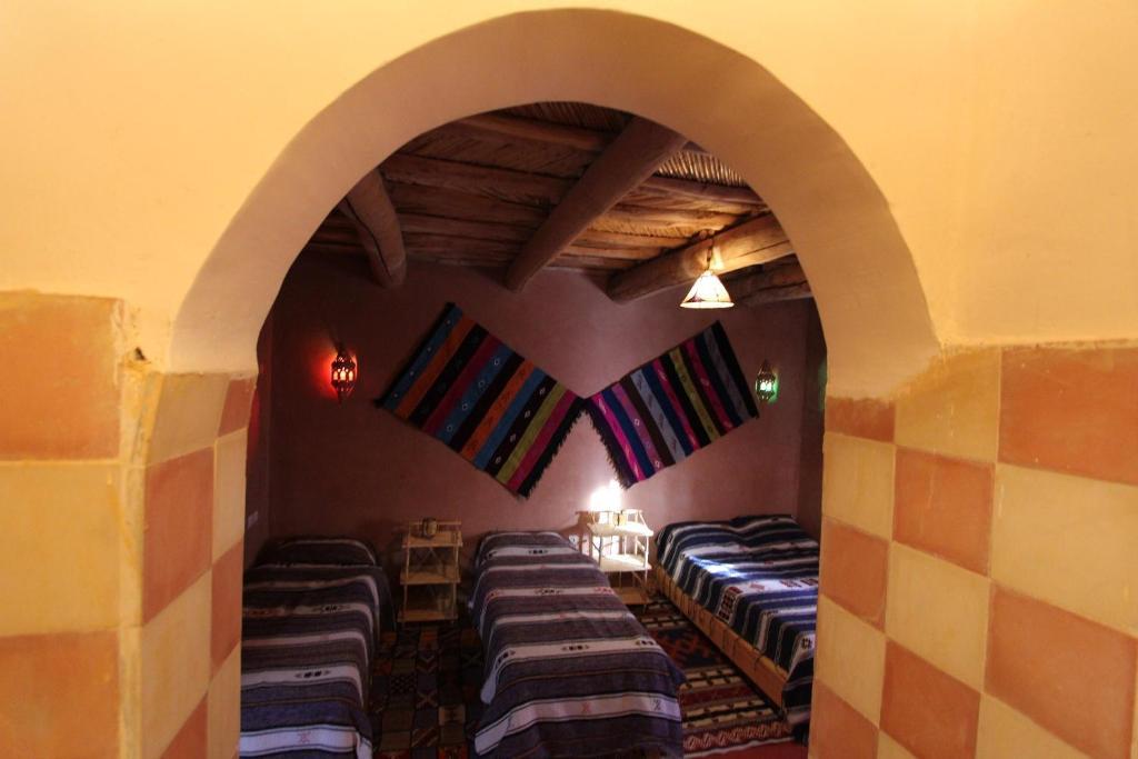 Maison D'Hotes Agdal Telouet Tiguidert Rum bild